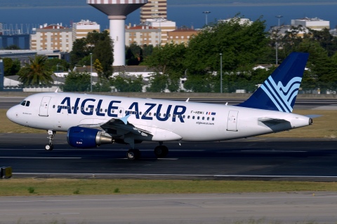 F-HBMI - A319-113 - Aigle Azur - LIS - 21-06-2016b