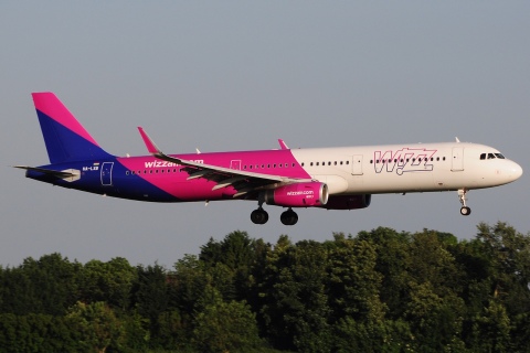 HA-LXB - A321-231(WL) - Wizz Air - CRL - 09-06-2016