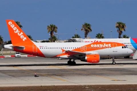 HB-JYL - A319-111 - easyJet Switzerland - MLA - 24-08-2016