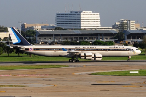 HS-TLC - A340-541 - Thai Air Force - DMK - 17-11-2016b