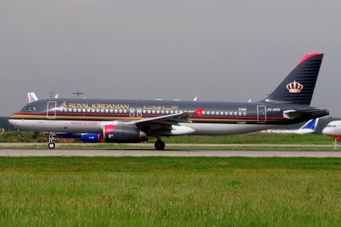 JY-AYX - A320-232 - Royal Jordanian - DME - 03-06-2016
