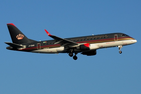 JY-EMD - ERJ-175LR (ERJ-170-200 LR)  - Royal Jordanian - LCA - 21-08-2016