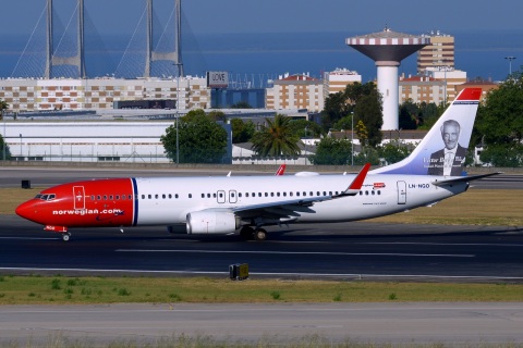 LN-NGO - 737-8JP(WL) - Norwegian Air Shuttle - LIS - 22-06-2016b