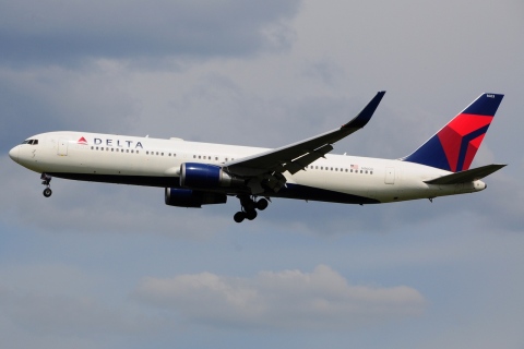 N1603 - 767-332(ER)(WL) - Delta Air Lines - SVO - 02-06-2016