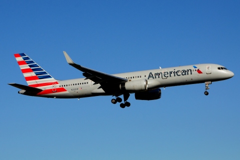 N202UW - 757-2B7(WL) - American Airlines - LIS - 21-06-2016