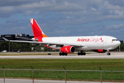N334QT - A330-243F - Avianca Cargo - MIA - 02-02-2016b