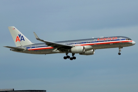 N692AA - 757-223(WL) - American Airlines - MIA - 31-01-2016