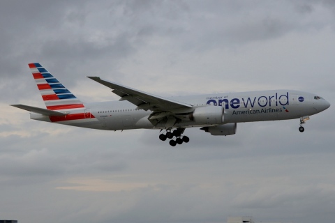 N796AN - 777-223(ER) - American Airlines - MIA - 31-01-2016