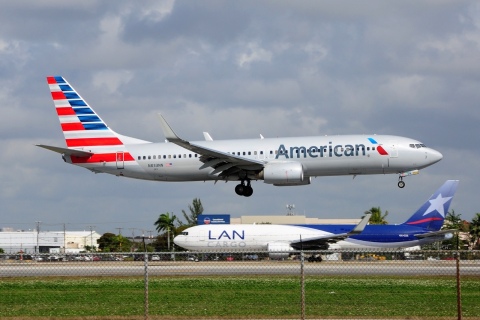 N833NN - 737-823(WL) - American Airlines - MIA - 03-02-2016