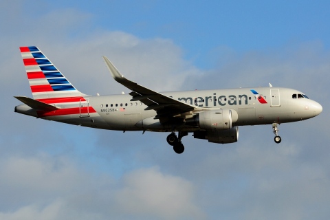 N9025B - A319-115(WL) - American Airlines - MIA - 02-02-2016