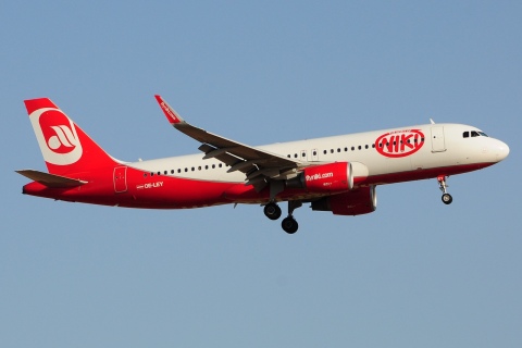 OE-LEY - A320-214(WL) - Niki - PMI - 27-08-2016