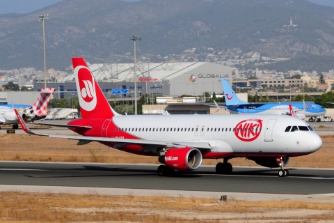 OE-LEY - A320-214(WL) - Niki - PMI - 30-08-2016