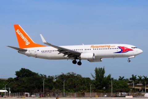OK-TVT - 737-86N(WL) - Sunwing Airlines - FLL - 30-01-2016