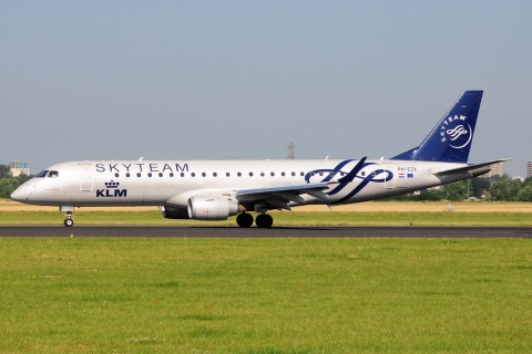 PH-EZX - ERJ-190STD (ERJ-190-100) - KLM Cityhopper - AMS - 19-07-2016