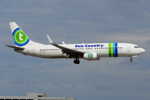 PH-HZL - 737-8K2(WL) - Sun Country Airlines - MIA - 31-01-2016