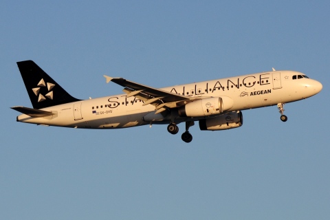 SX-DVQ - A320-232 - Aegean Airlines - LCA - 20-08-2016