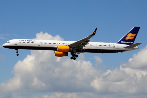 TF-FIX - 757-308(WL) - Icelandair - CPH - 27-06-2016