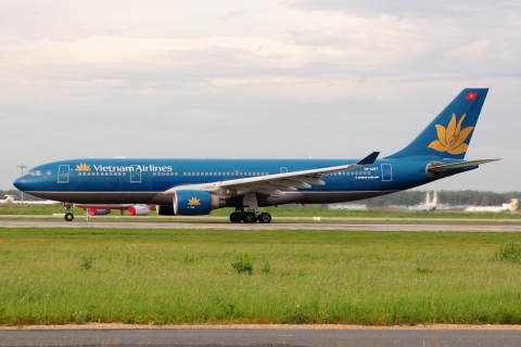 VN-A377 - A330-223 - Vietnam Airlines - DME - 04-06-2016