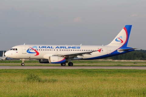 VP-BDL - A320-232 - Ural Airlines - DME - 03-06-2016