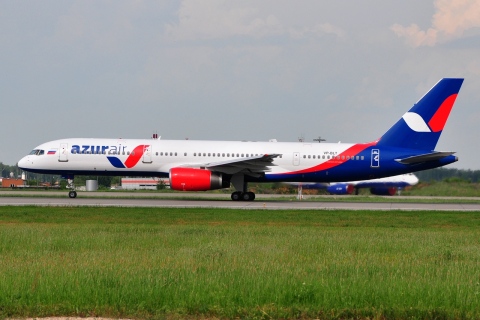 VP-BLT - 757-28A - Azur Air - DME - 03-06-2016