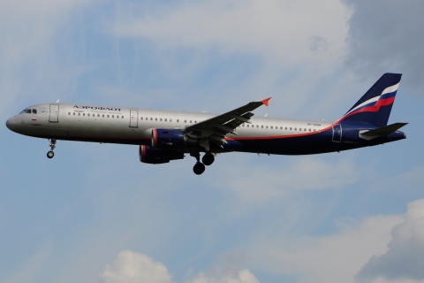 VP-BUM - A321-211 - Aeroflot _ Russian Airlines - SVO - 02-06-2016
