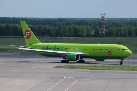 VP-BVH - 767-33A(ER) - S7 Airlines - DME - 08-06-2016