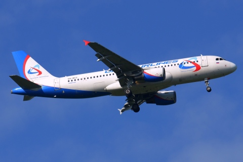 VQ-BCZ - A320-214 - Ural Airlines - DME - 03-06-2016