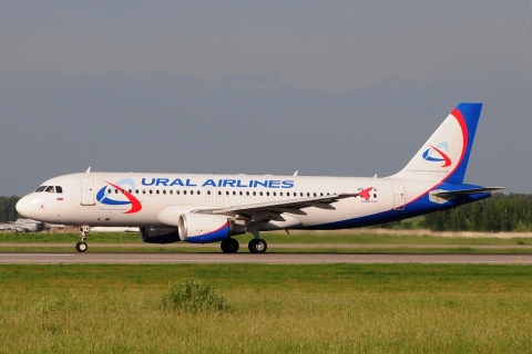 VQ-BFW - A320-214 - Ural Airlines - DME - 03-06-2016