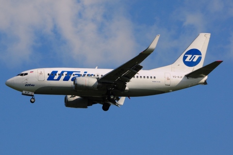 VQ-BJP - 737-524(WL) - UTAir Aviation - VKO - 04-06-2016