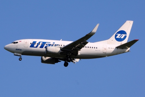 VQ-BJU - 737-524(WL) - UTAir Aviation - VKO - 04-06-2016