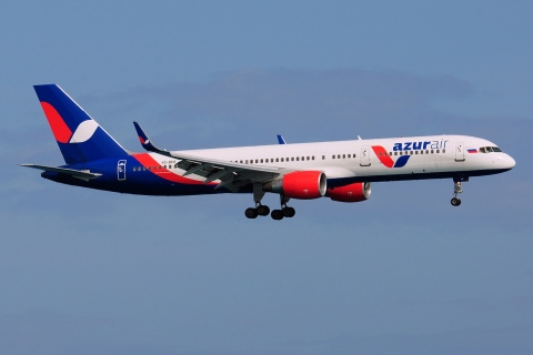 VQ-BKB - 757-28A(WL) - Azur Air - HKT - 16-11-2016