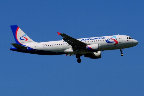 VQ-BNI - A320-214 - Ural Airlines - BKK - 12-11-2016