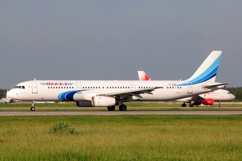 VQ-BSM - A321-231 - Yamal Airlines - DME - 03-06-2016