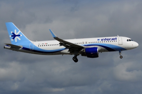 XA-JMA - A320-214(WL) - Interjet - MIA - 02-02-2016