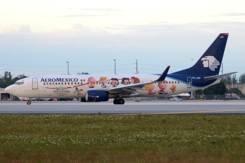 XA-JOY - 737-852(WL) - Aeromexico - MIA - 31-01-2016