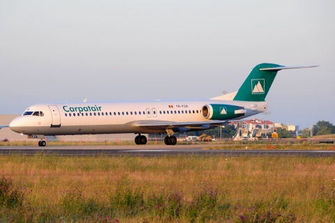 YR-FZA - Fokker 100 - Carpatair - LIS - 22-06-2016