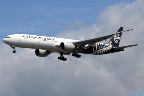 ZK-OKR - 777-319(ER) - Air New Zealand - LHR - 24-04-2016