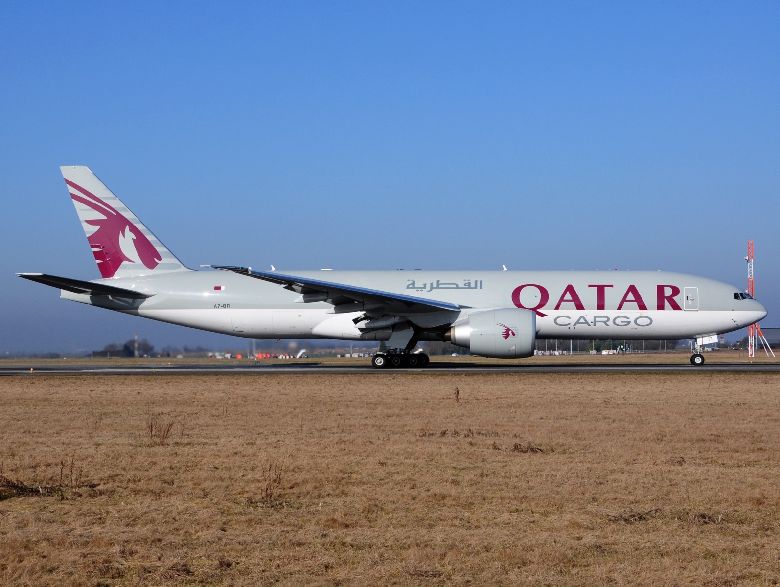 A7-BFI - 777-FDZ - Qatar Airways Cargo - LGG - 13-02-2017b