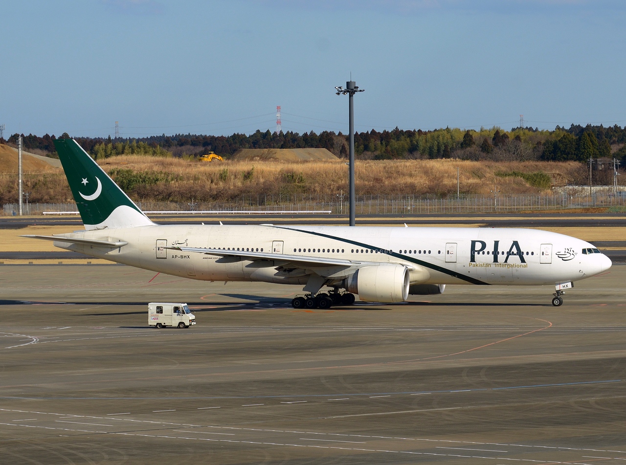 AP-BHX - 777-240(ER) - PIA Pakistan International Airlines - NRT - 03-03-2017