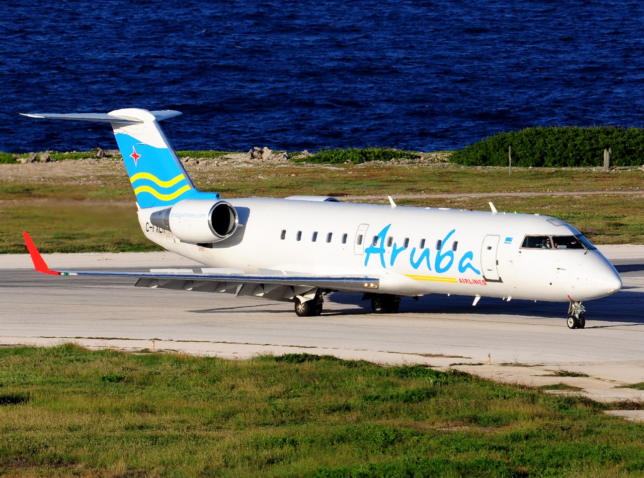 C-FXLH - CRJ-200LR - Aruba Airlines - CUR - 01-12-2017