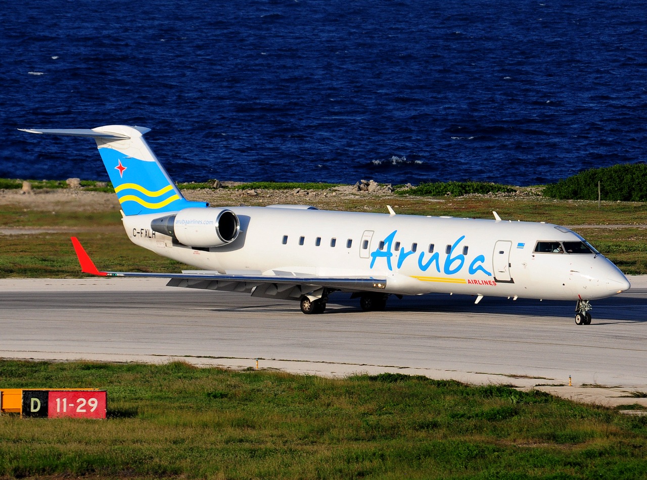 C-FXLH - CRJ-200LR - Aruba Airlines - CUR - 02-12-2017