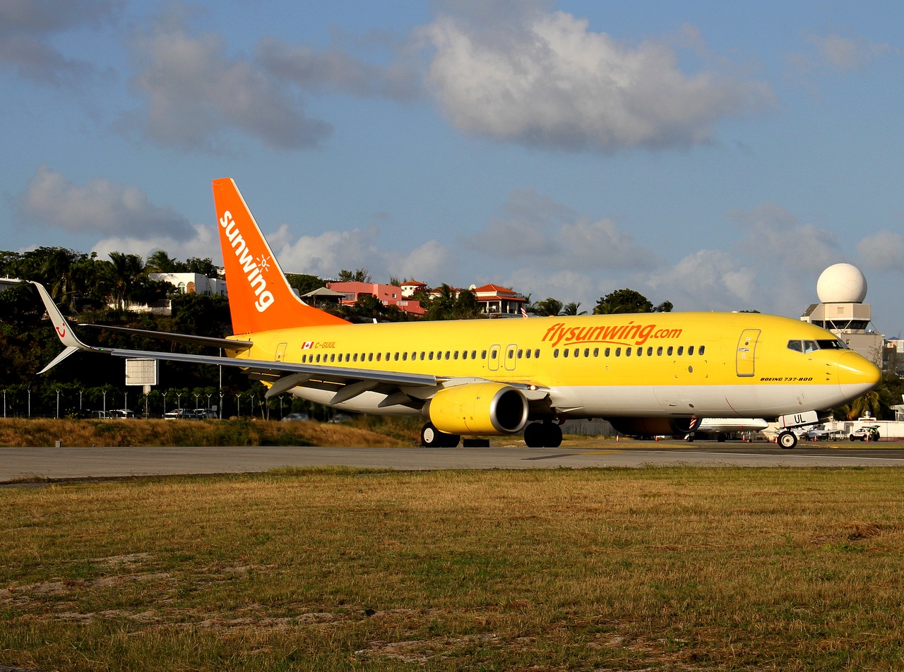 C-GUUL - 737-8K5(WL) - Sunwing Airlines - SXM - 03-02-2017b