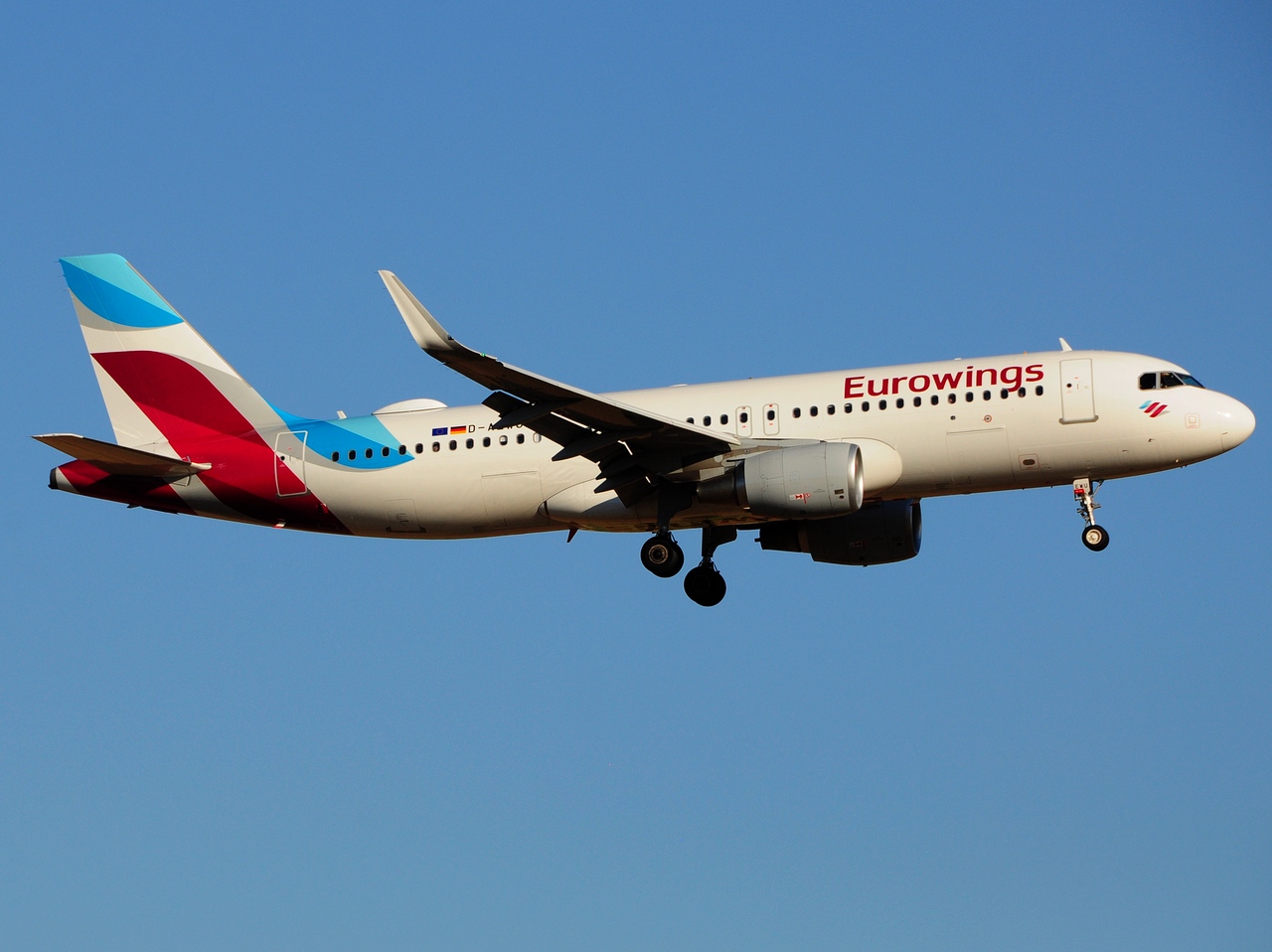 D-AEWU - A320-214(WL) - Eurowings - PMI - 24-07-2017