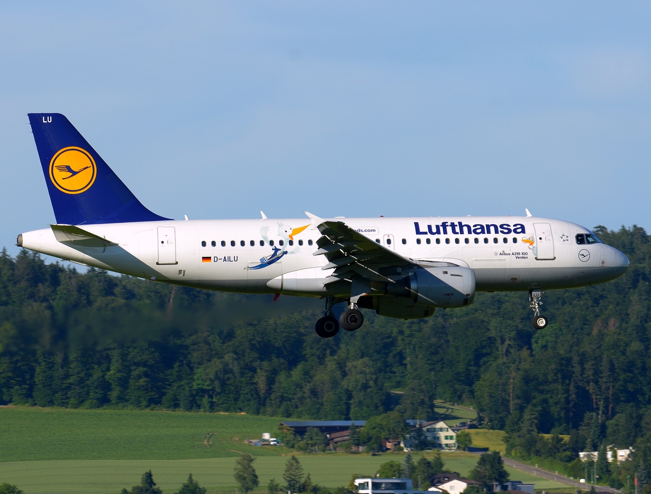 D-AILU - A319-114 - Lufthansa - ZRH - 10-06-2017