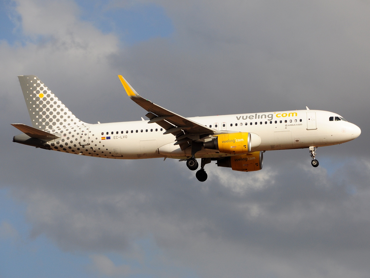 EC-LVO - A320-214(WL) - Vueling - PMI - 25-07-2017