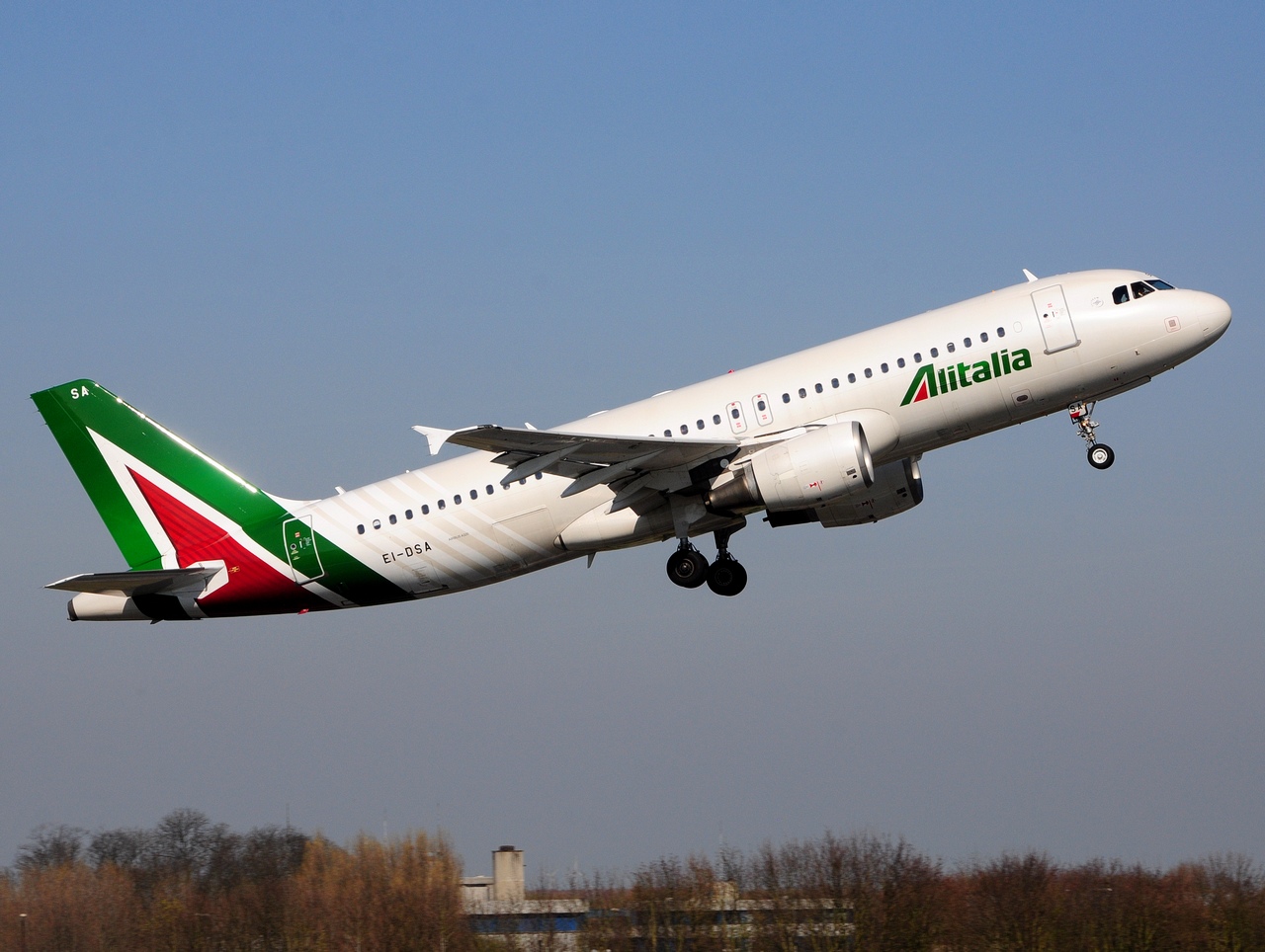 EI-DSA - A320-216 - Alitalia - BRU - 27-03-2017b