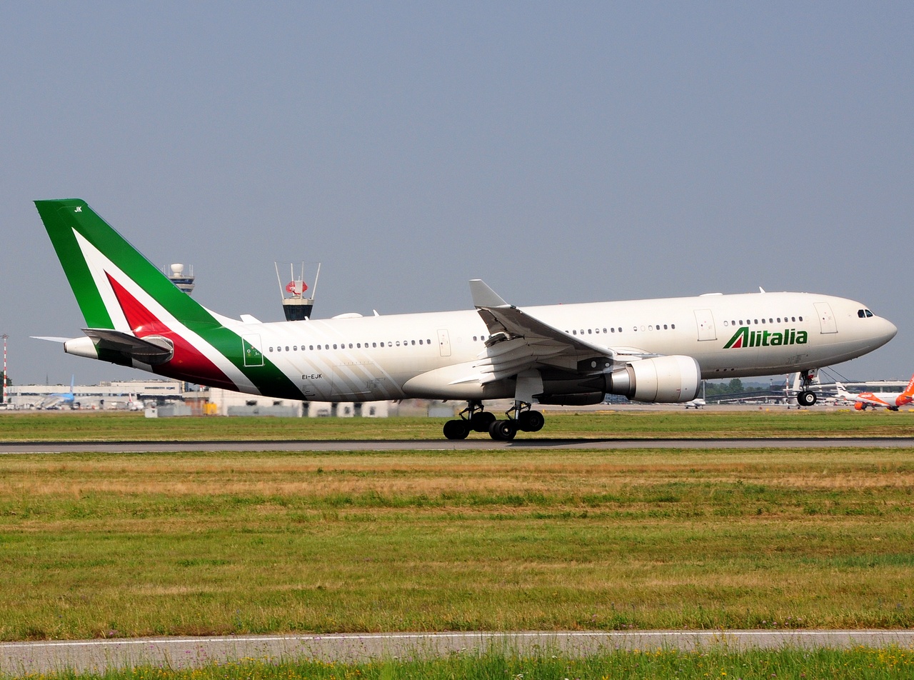 EI-EJK - A330-202 - Alitalia - MXP - 11-06-2017b