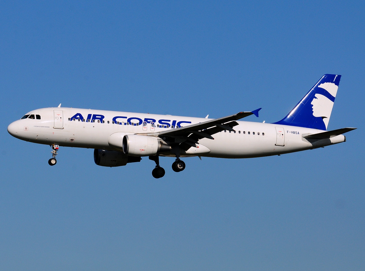 F-HBSA - A320-216 - Air Corsica - CRL - 14-10-2017