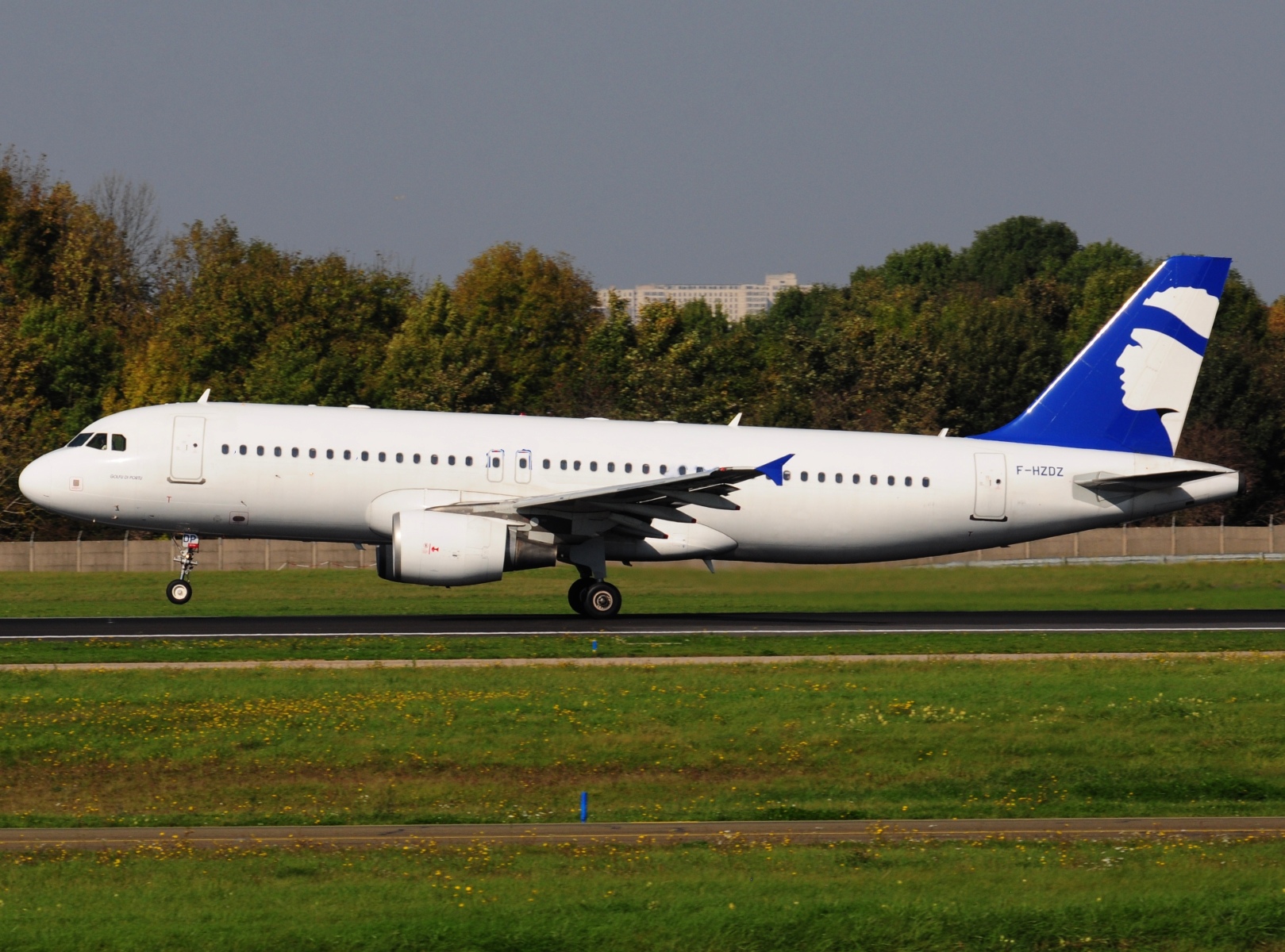 F-HZDZ - A320-214 - Air Corsica - ORY - 15-10-2017
