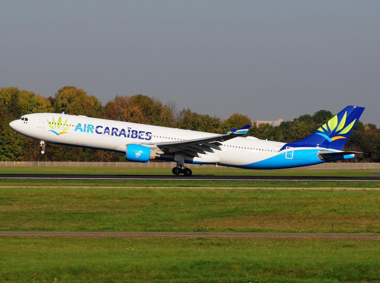 F-OONE - A330-323 - Air Caraibes - ORY - 15-10-2017